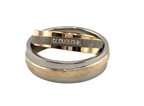 Goldschmiede Kälber Würselen- Trauringe freigestellt